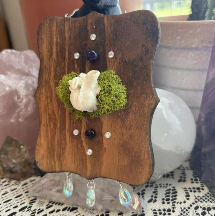 Lustre Mini Wall Hanging